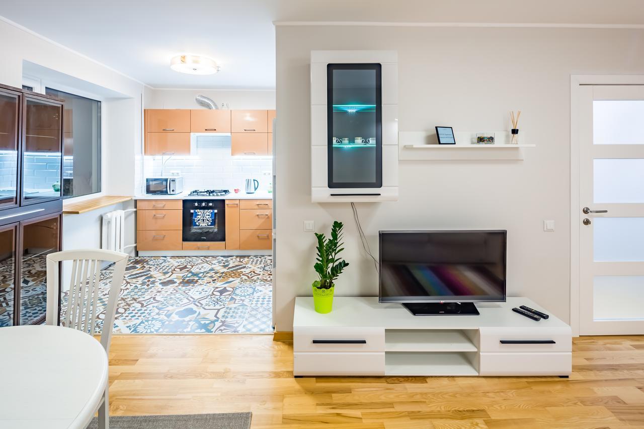 Bv Apartments Svobodu Avenue Lviv Buitenkant foto